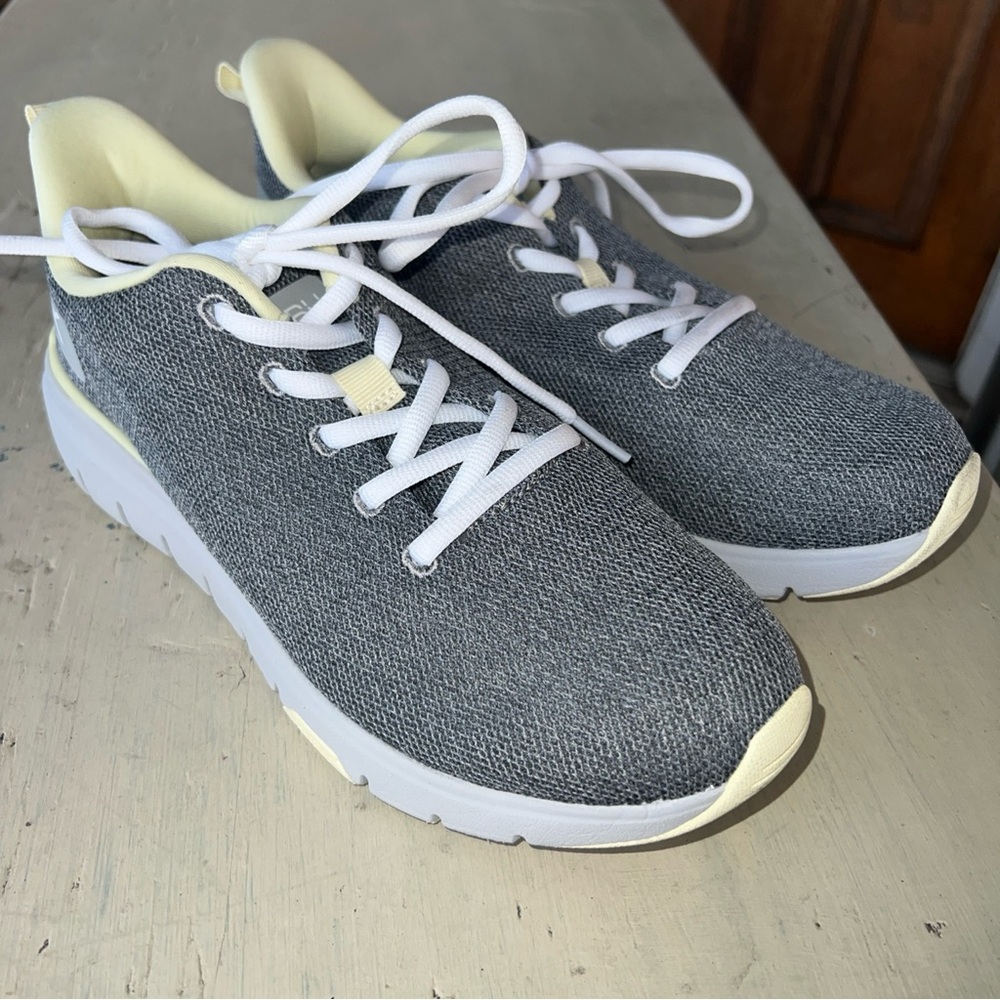 KURU Footwear Flex Via Women’s Sneaker Size 7.5M Dove Grey/Pale Lime